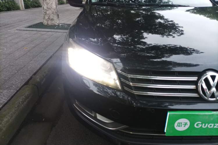 Used Volkswagen Passat 2013 2.0 TSI DSG Prestige Edition Right Front Headlight