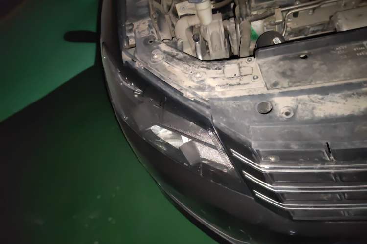 Used Volkswagen Passat 2013 1.4 TSI DSG Prestige Edition Right Front Headlight