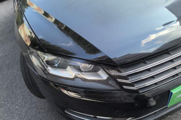 Used Volkswagen Passat 2013 1.8TSI DSG Prestige Edition Right Front Headlight