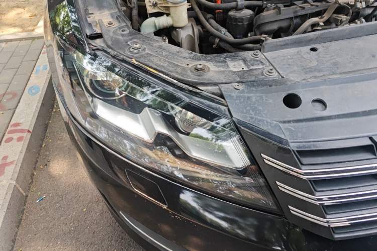 Used Volkswagen Passat 2013 1.8TSI DSG Prestige Edition Right Front Headlight