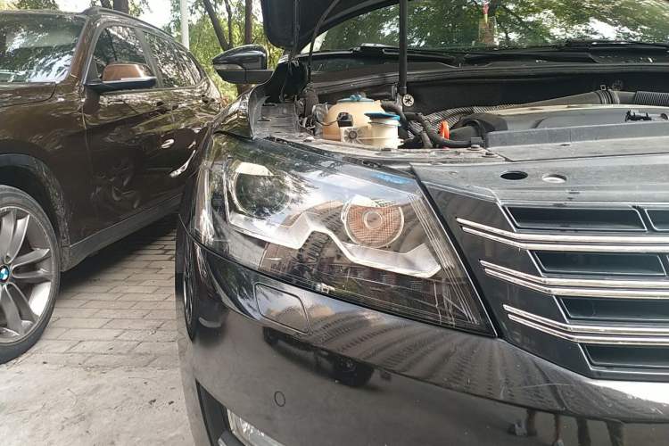 Used Volkswagen Passat 2013 1.8TSI DSG Prestige Edition Right Front Headlight