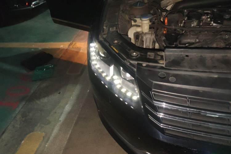 Used Volkswagen Passat 2013 1.8TSI DSG Prestige Edition Right Front Headlight