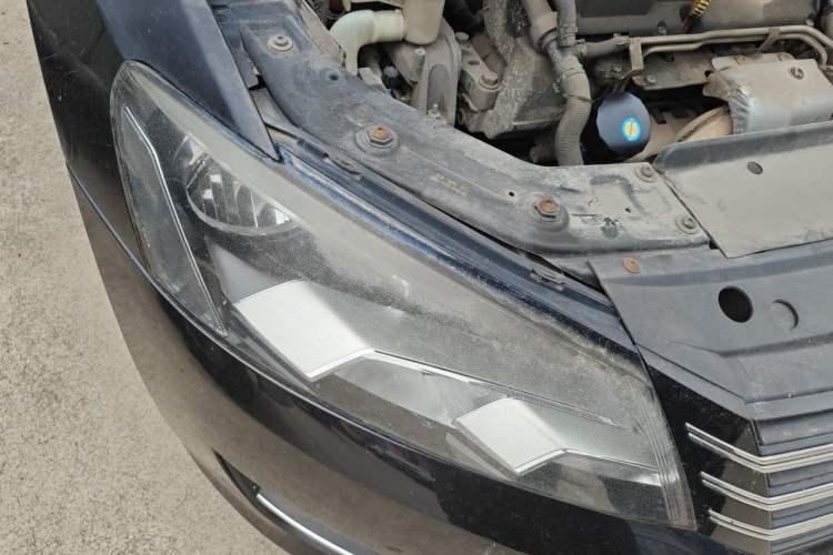 Used Volkswagen Passat 2013 1.4 TSI DSG Prestige Edition Right Front Headlight