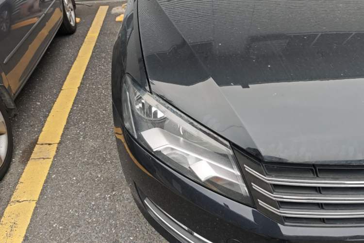 Used Volkswagen Passat 2013 1.8TSI DSG Prestige Edition Right Front Headlight