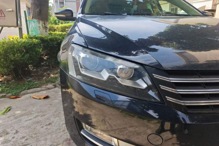 Used Volkswagen Passat 2013 1.8TSI DSG Prestige Edition Right Front Headlight