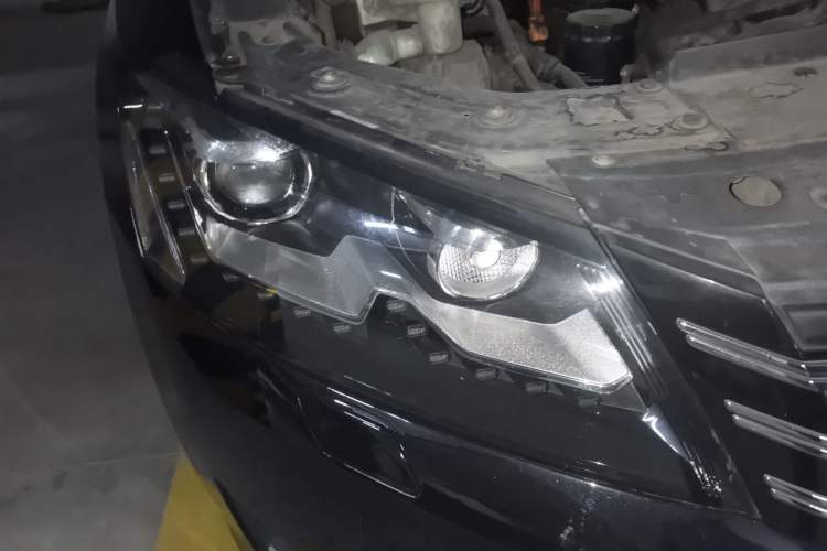 Used Volkswagen Passat 2013 1.8TSI DSG Prestige Edition Right Front Headlight