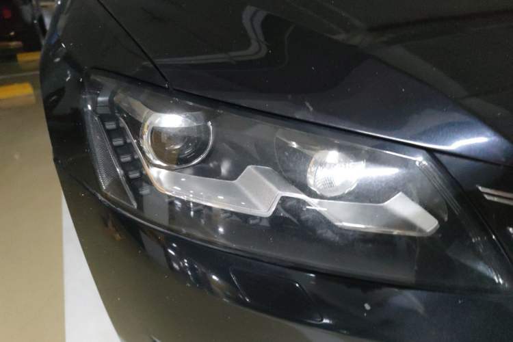 Used Volkswagen Passat 2013 1.8TSI DSG Prestige Edition Right Front Headlight