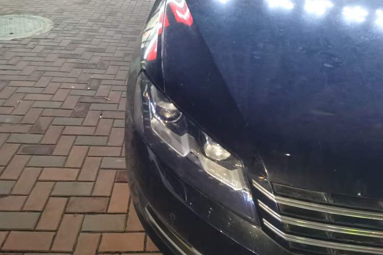 Used Volkswagen Passat 2013 1.8TSI DSG Prestige Edition Right Front Headlight