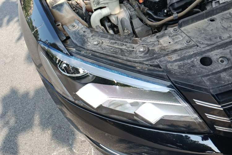 Used Volkswagen Passat 2013 1.8TSI DSG Prestige Edition Right Front Headlight