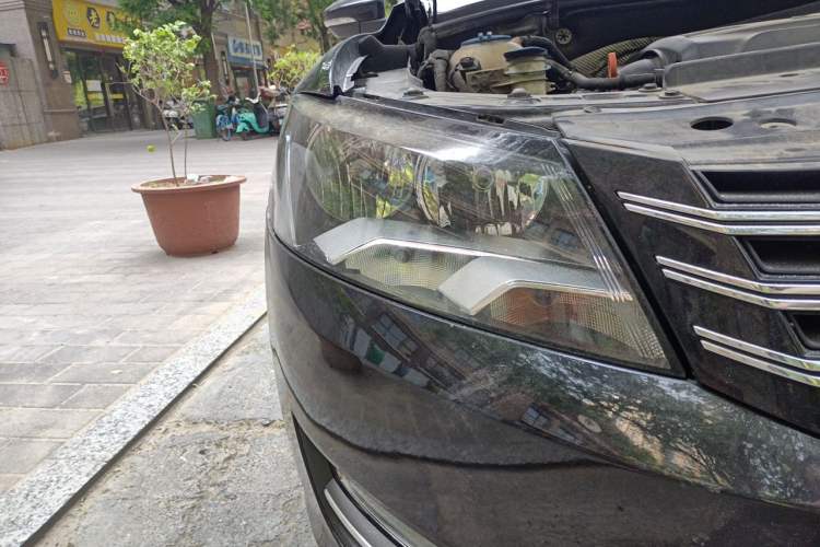 Used Volkswagen Passat 2013 1.8TSI DSG Government Procurement Edition Right Front Headlight