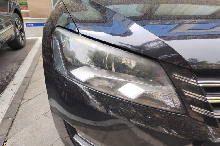 Used Volkswagen Passat 2013 1.8TSI DSG Government Procurement Edition Right Front Headlight