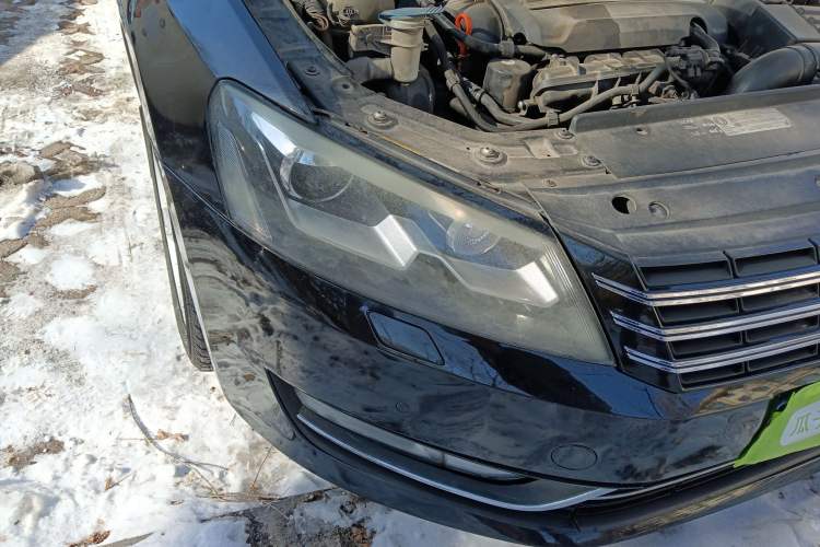 Used Volkswagen Passat 2013 1.8TSI DSG Prestige Edition Right Front Headlight