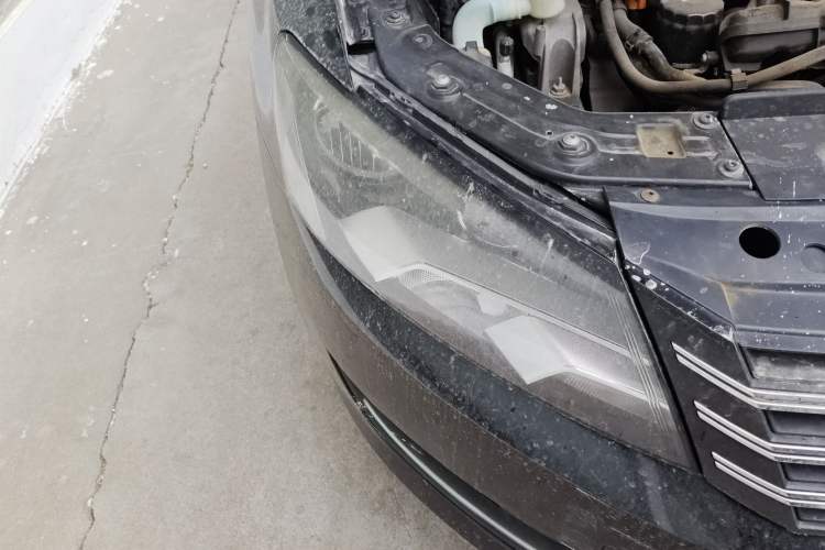 Used Volkswagen Passat 2013 1.8TSI DSG Prestige Edition Right Front Headlight