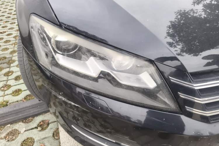 Used Volkswagen Passat 2013 1.8TSI DSG Ultimate Edition Right Front Headlight
