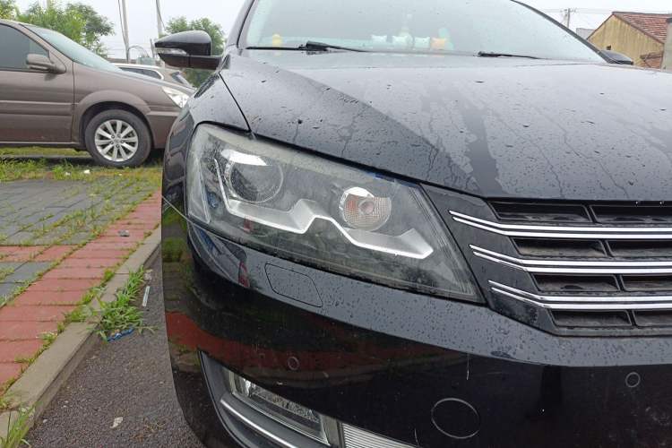 Used Volkswagen Passat 2013 2.0 TSI DSG Prestige Edition Right Front Headlight