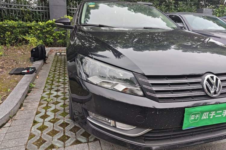 Used Volkswagen Passat 2013 1.8TSI DSG Prestige Edition Right Front Headlight