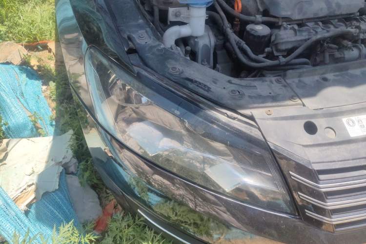 Used Volkswagen Passat 2013 1.8TSI DSG Prestige Edition Right Front Headlight