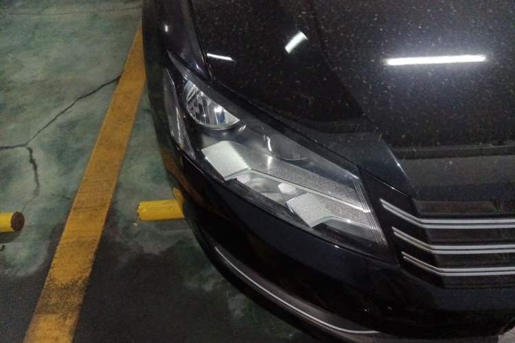 Used Volkswagen Passat 2013 1.8TSI DSG Prestige Edition Right Front Headlight