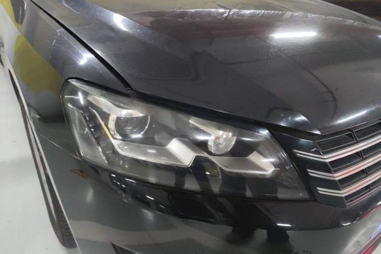 Used Volkswagen Passat 2013 1.8TSI DSG Prestige Edition Right Front Headlight
