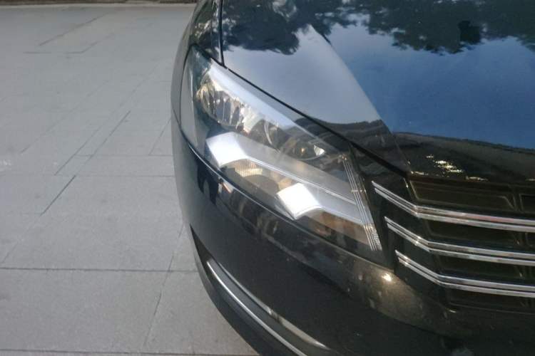 Used Volkswagen Passat 2013 1.4 TSI DSG Prestige Edition Right Front Headlight