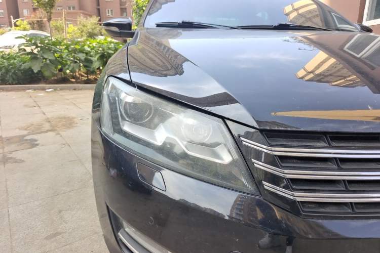 Used Volkswagen Passat 2013 1.8TSI DSG Prestige Edition Right Front Headlight