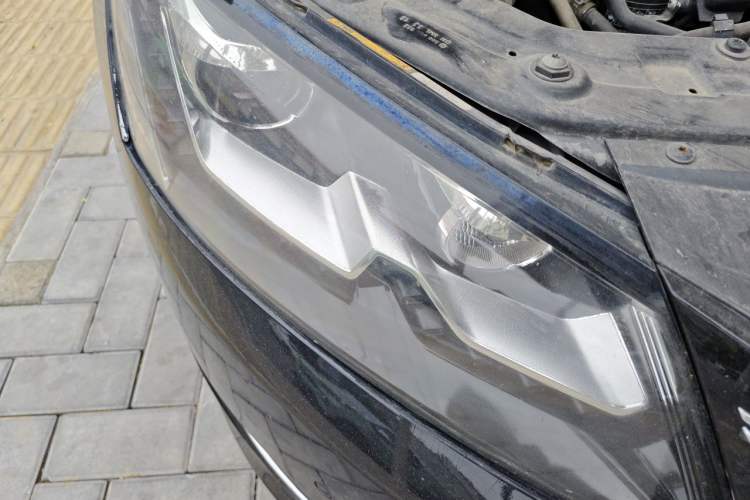 Used Volkswagen Passat 2013 1.8TSI DSG Prestige Edition Right Front Headlight
