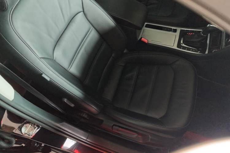 Used Volkswagen Passat 2013 1.8TSI DSG Government Procurement Edition Right Front Seat