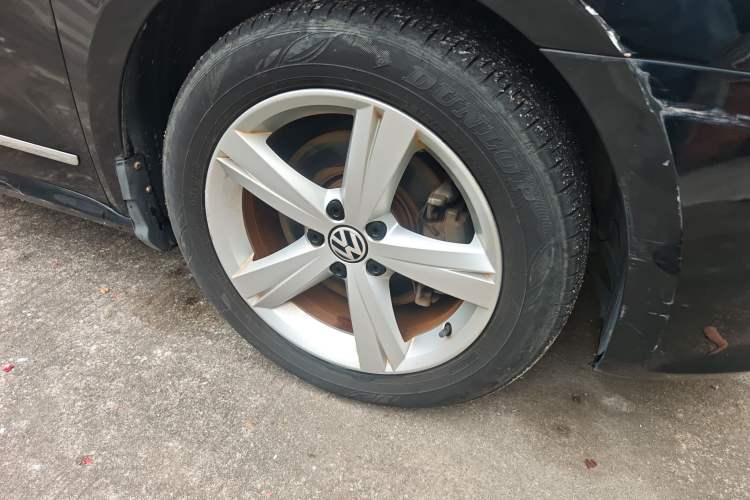 Used Volkswagen Passat 2013 2.0 TSI DSG Prestige Edition Right Front Wheel Hub
