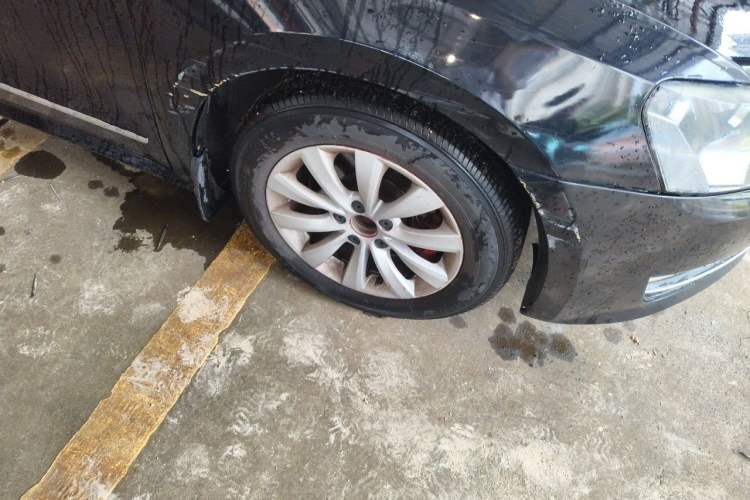 Used Volkswagen Passat 2013 1.8TSI DSG Prestige Edition Right Front Wheel Hub