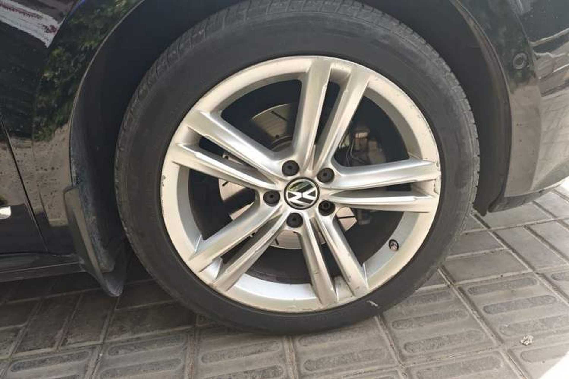 Used Volkswagen Passat 2013 2.0 TSI DSG Ultimate Edition Right Front Wheel Hub