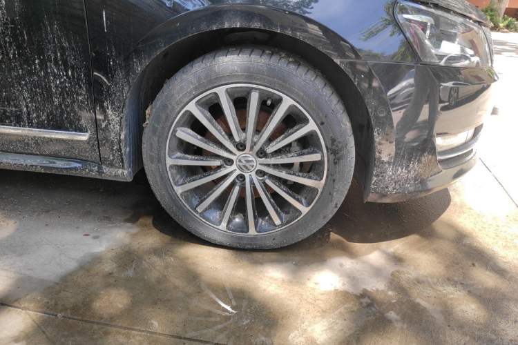 Used Volkswagen Passat 2013 2.0 TSI DSG Ultimate Edition Right Front Wheel Hub