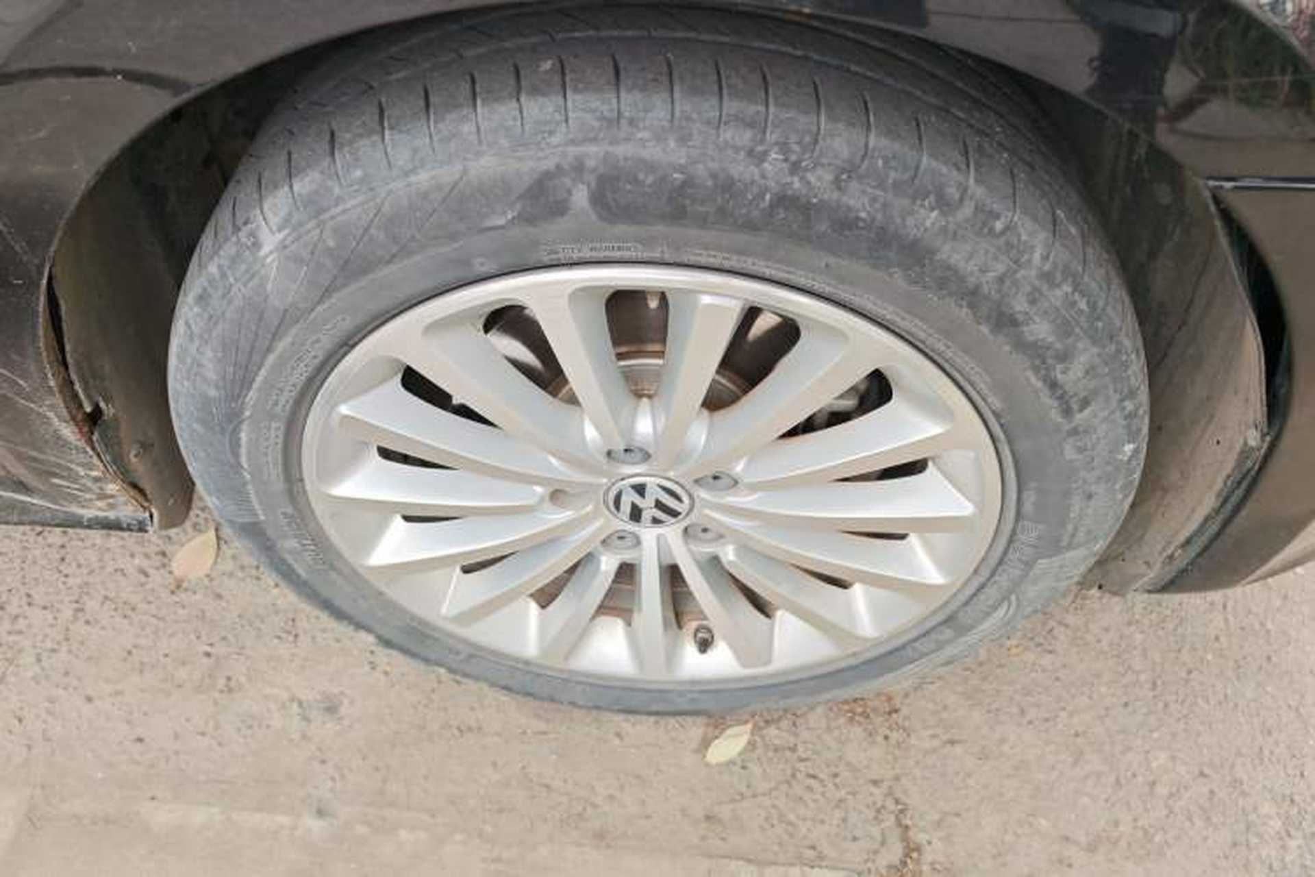 Used Volkswagen Passat 2013 2.0 TSI DSG Ultimate Edition Right Front Wheel Hub