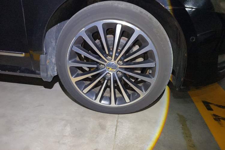 Used Volkswagen Passat 2013 3.0L V6 DSG Flagship Edition Right Front Wheel Hub