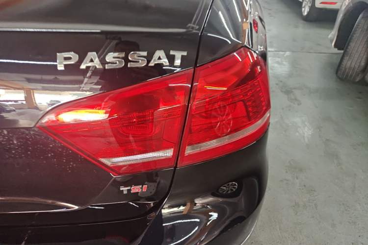 Used Volkswagen Passat 2013 1.8TSI DSG Prestige Edition Right Rear Taillight