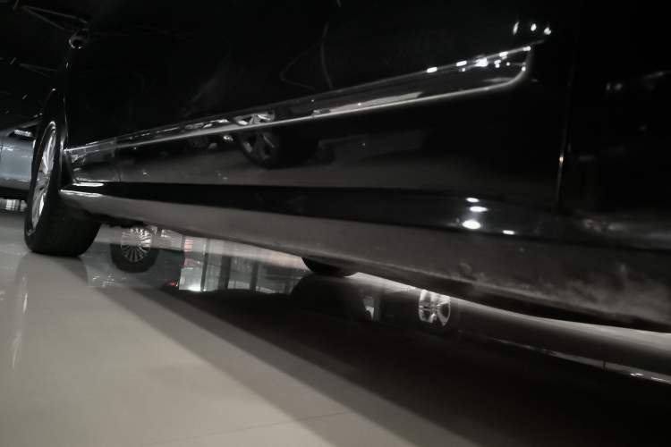Used Volkswagen Passat 2013 1.8TSI DSG Prestige Edition Right Side Sill