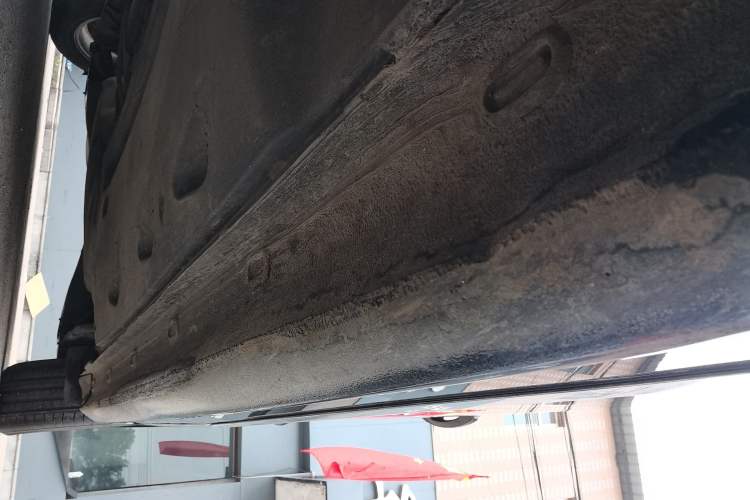 Used Volkswagen Passat 2013 1.4TSI Manual Prestige Edition Right Side Sill