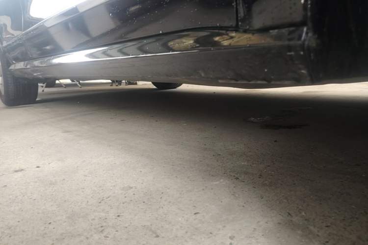 Used Volkswagen Passat 2013 1.8TSI DSG Prestige Edition Right Side Sill