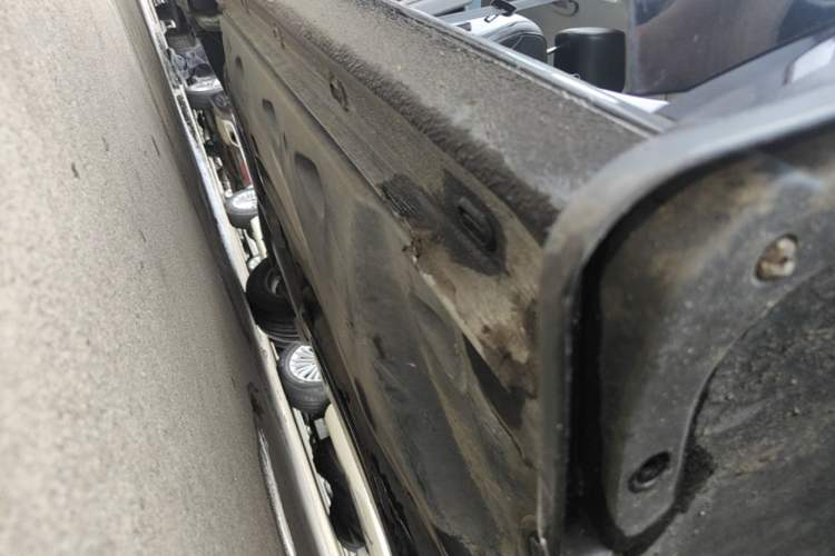 Used Volkswagen Passat 2013 1.8TSI DSG Prestige Edition Right Side Sill