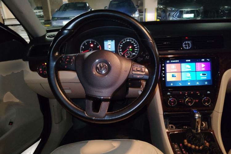 Used Volkswagen Passat 2013 1.8TSI DSG Prestige Edition Steering Wheel
