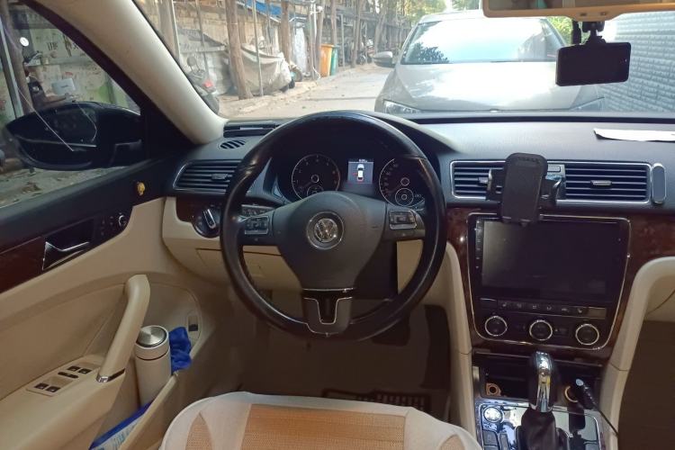 Used Volkswagen Passat 2013 1.8TSI DSG Ultimate Edition Steering Wheel