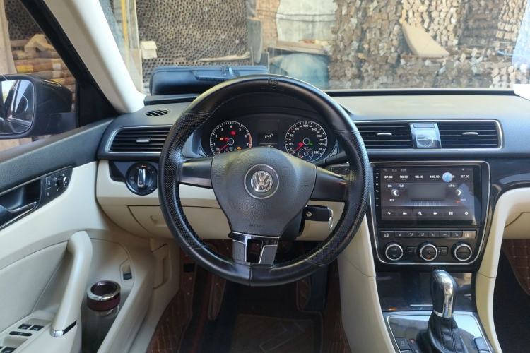Used Volkswagen Passat 2013 1.8TSI DSG Prestige Edition Steering Wheel