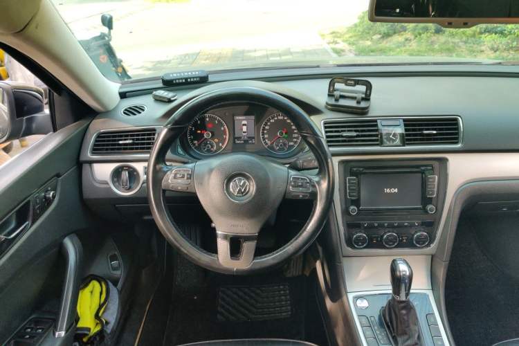 Used Volkswagen Passat 2013 1.8TSI DSG Prestige Edition Steering Wheel