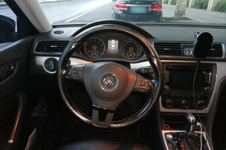 Used Volkswagen Passat 2013 2.0 TSI DSG Prestige Edition Steering Wheel
