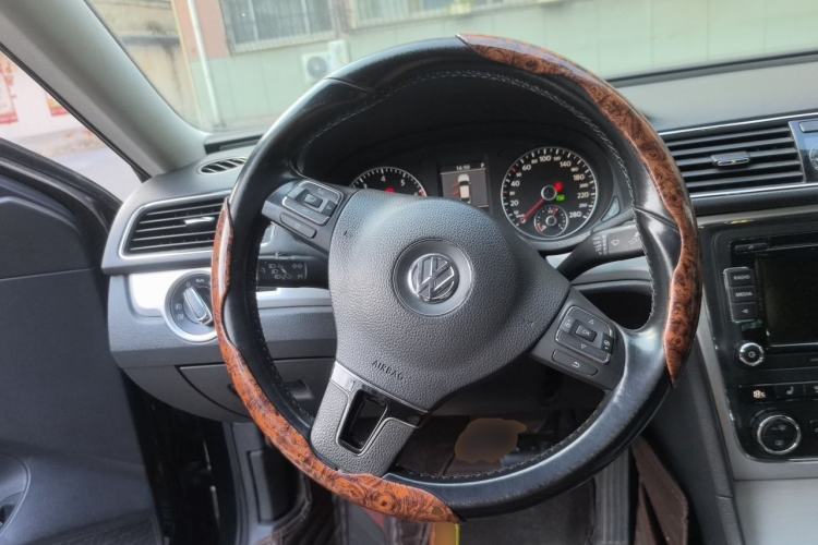 Used Volkswagen Passat 2013 1.8TSI DSG Prestige Edition Steering Wheel