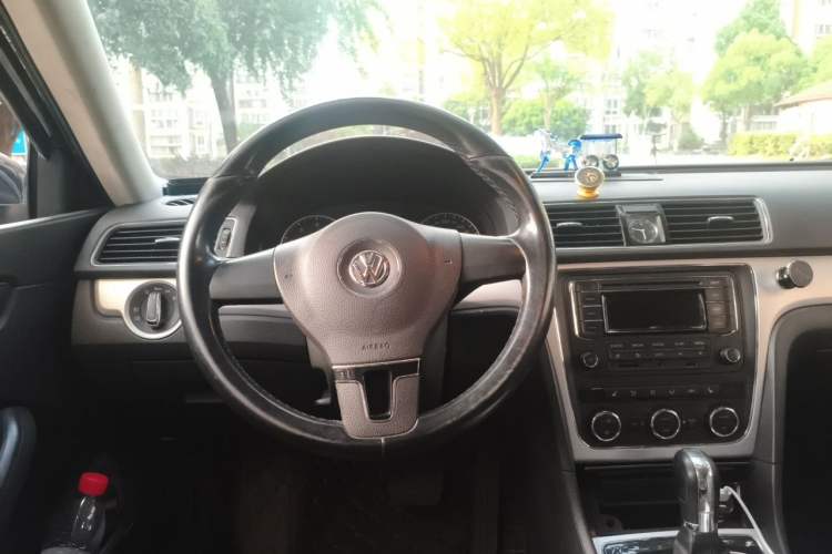 Used Volkswagen Passat 2013 1.8TSI DSG Prestige Edition Steering Wheel