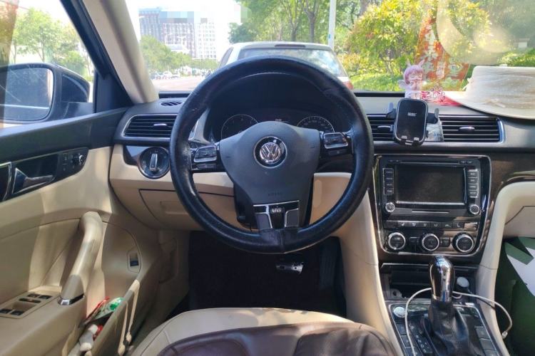 Used Volkswagen Passat 2013 3.0L V6 DSG Flagship Edition Steering Wheel