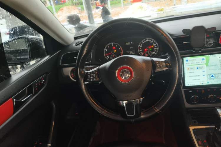 Used Volkswagen Passat 2013 1.8TSI DSG Prestige Edition Steering Wheel