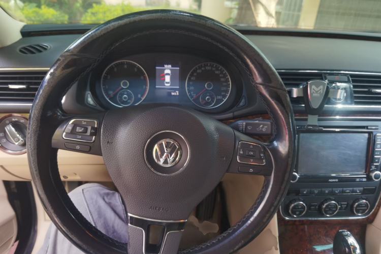 Used Volkswagen Passat 2013 1.8TSI DSG Prestige Edition Steering Wheel