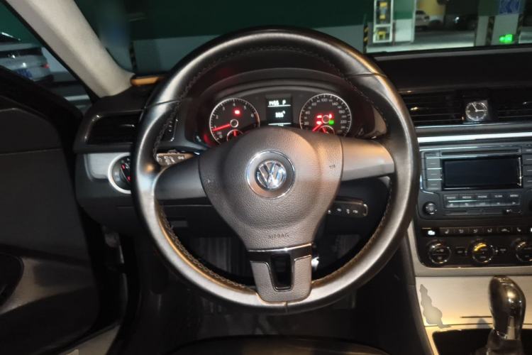 Used Volkswagen Passat 2013 1.8TSI DSG Prestige Edition Steering Wheel