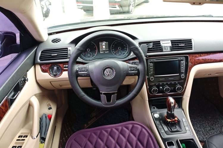 Used Volkswagen Passat 2013 1.8TSI DSG Ultimate Edition Steering Wheel